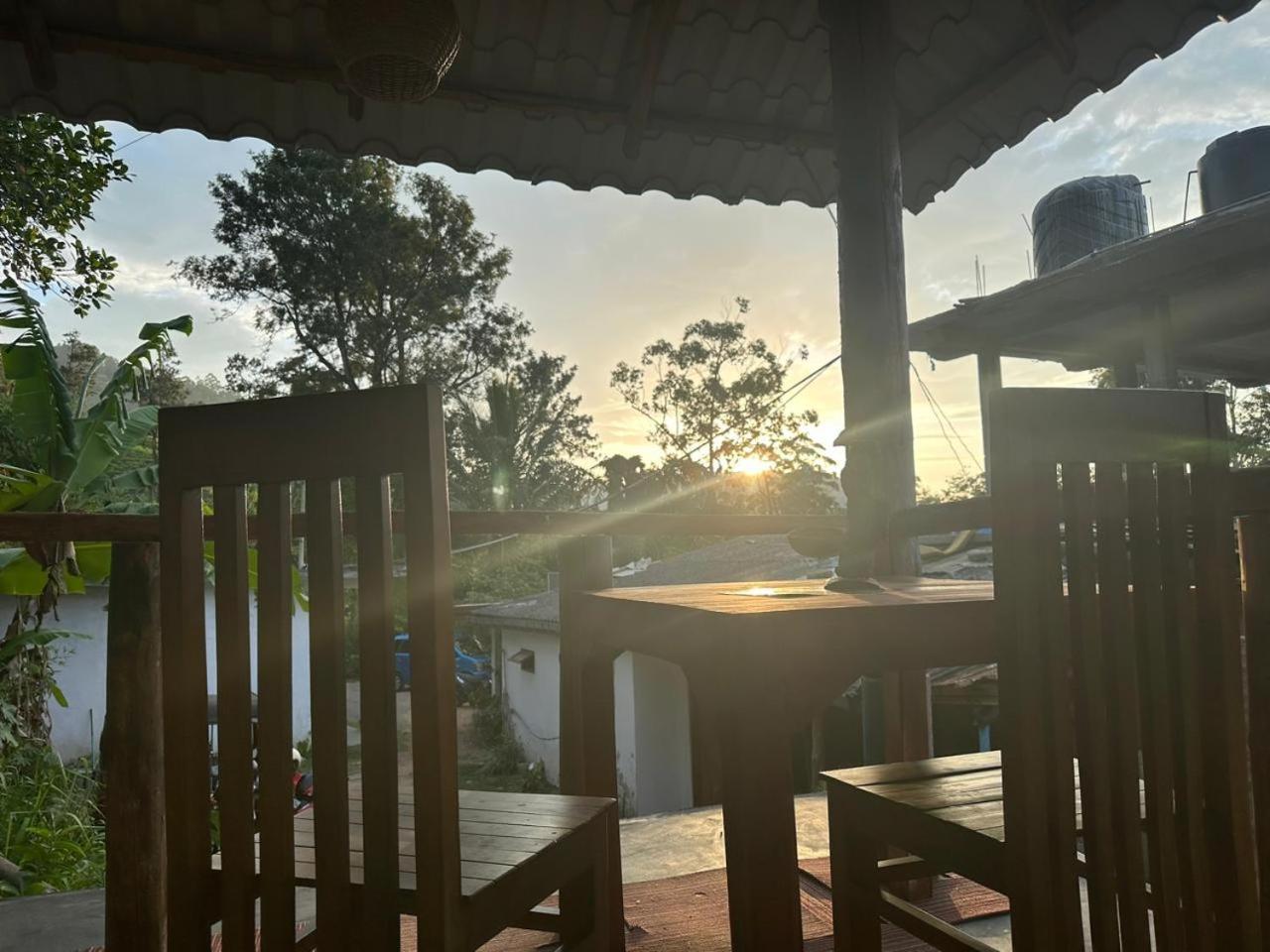 Why Not Guest House Ella Luaran gambar